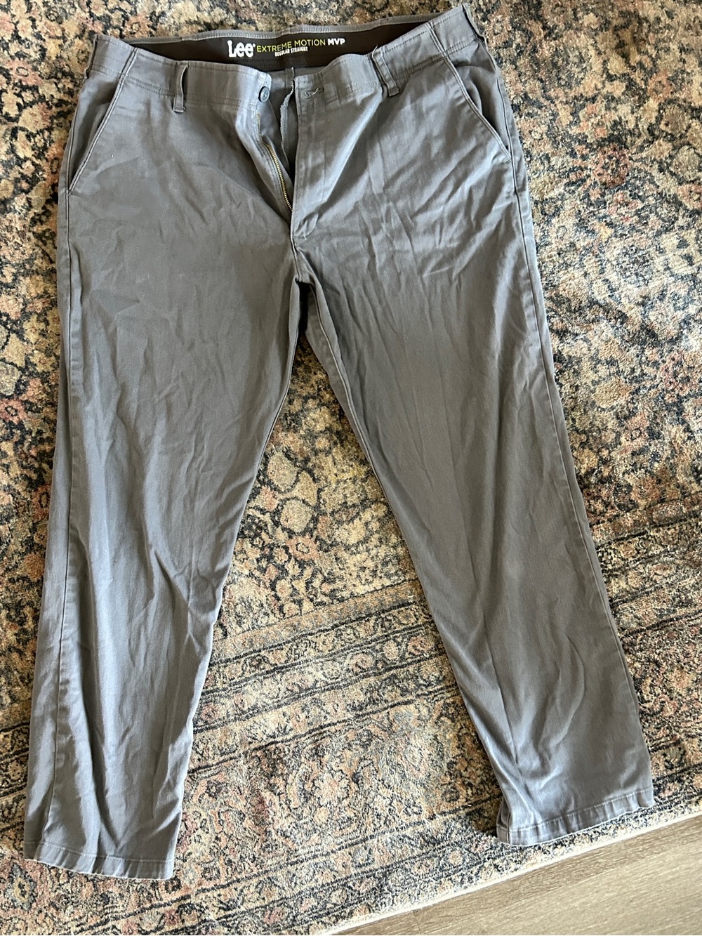 40x32 Lee Men’s Gray Stretch Chino Pants - no cuff wear